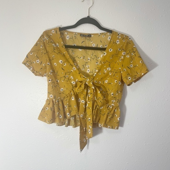SHEIN Tops - Shein xs blouse floral